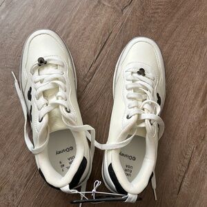 Disney White and Black NWT Casual Shoes